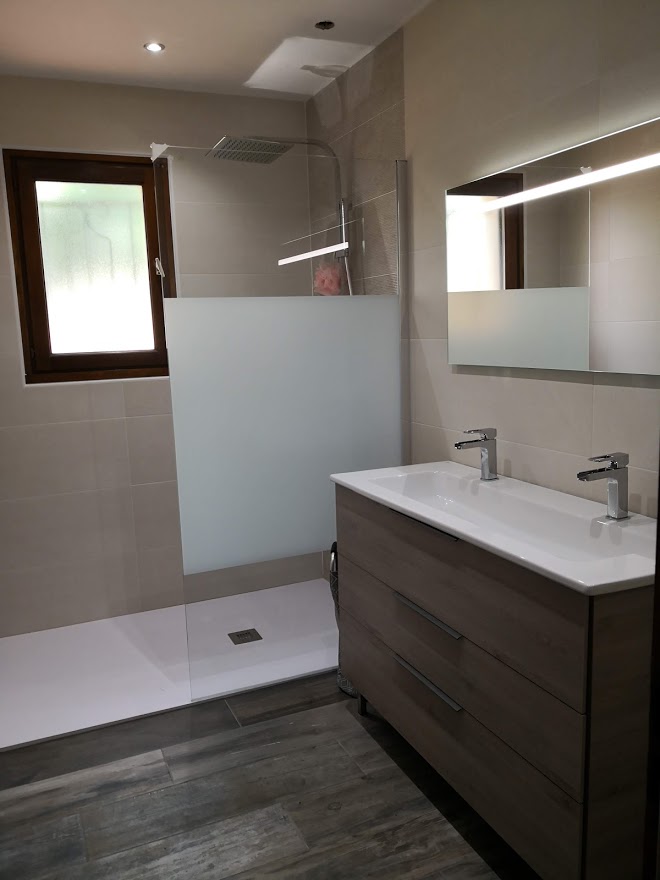 renovation-de-salle-de-bain-pres-de-bressols-sarl-rubis-11-